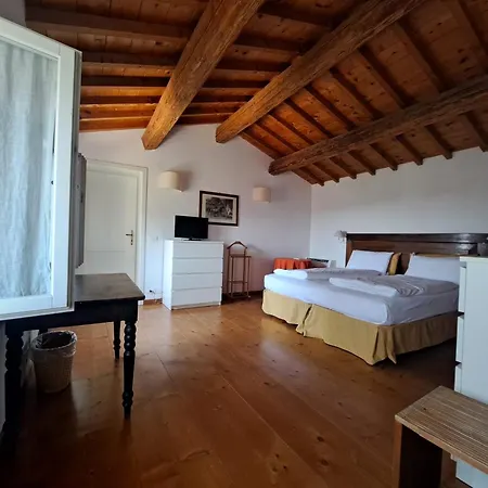 Collina Di Borgo San Mattia Bauernhof Verona